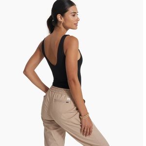 NWT Vuori halo body suit black plunge